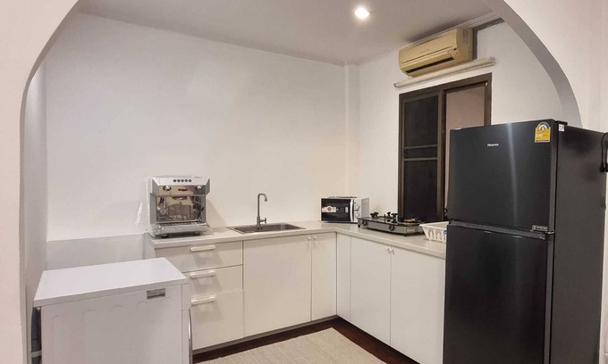 Ploenchit Hotel | Homey stay and cafe by hematoa near BTS Phloen Chit
