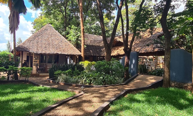 Moshi Cabin | Honey Badger Lodge