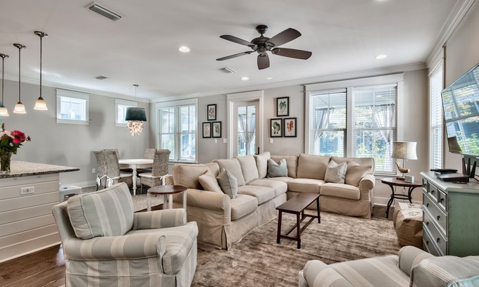 WaterSound West Beach House | "HoneyPops 30A Beach House" Private access to Beach! Gate Community! 4 Bikes!