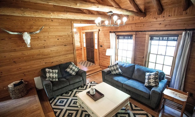 New Market Cabin | Honeysuckle Hideaway Cabin with hot tub and king bed! Family friendly.
