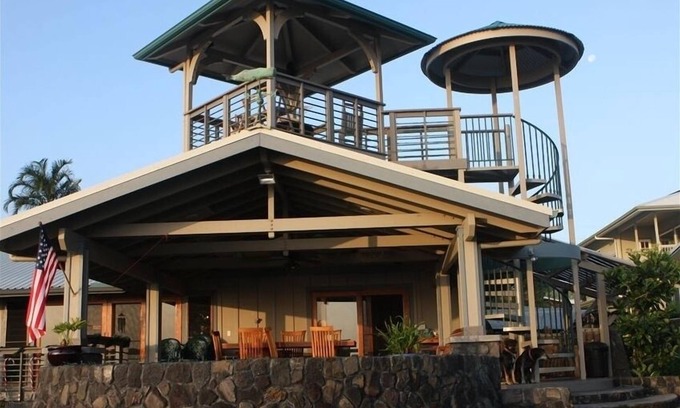 Hilo Apartment | Honolii Black Sand Beach Vacation Rental