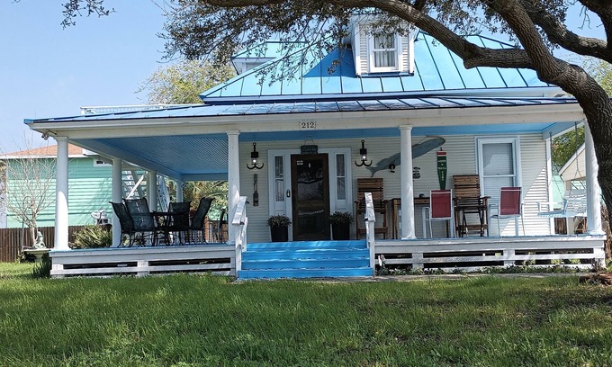 Aransas Pass House | Hook your catch & reel it in!