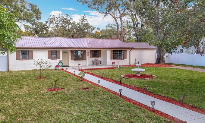 Old Seminole Heights House | Hoops & H2O Oasis: Home w Large Yard, Bball & Pool in Seminole Heights, Tampa