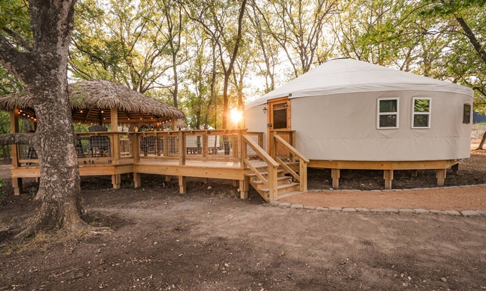 Bandera Cabin | Hoot Owl Yurt/Cold A/C! Hot Tub/Medina River/Close to Downtown/RiverYurtVillage