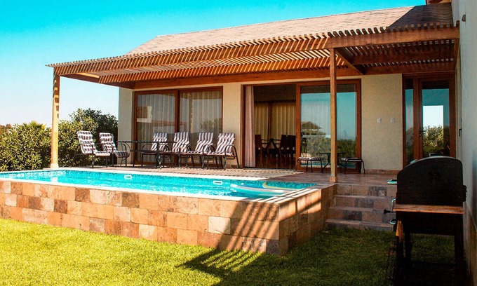 Ica House | HOP FIJI exclusiva laguna y playa en Chincha