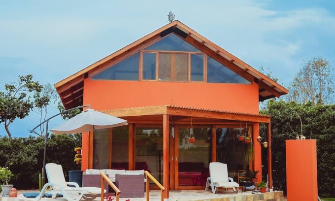 Ica Villa | HOP Munay: Spiritual & Cozy, with Lush Garden