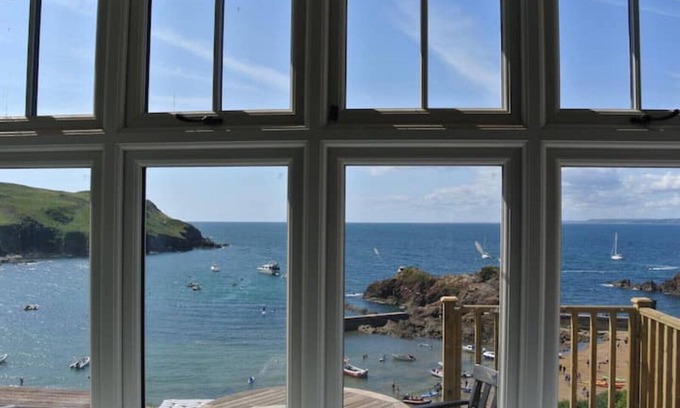 Hope-Cove House | Hope Cove, sleeps 2-9, glorious sea views, pet friendly