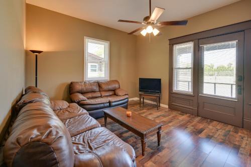 Hopkinsville House | Hopkinsville Home Walk to Downtown!