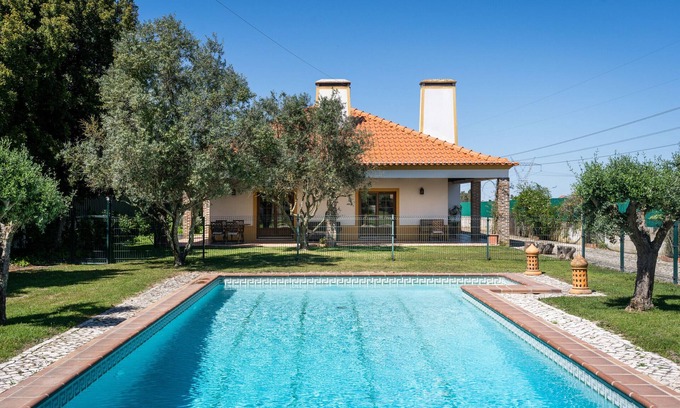 Palmela Ski Chalet | Hopstays - Palmela Quinta das Oliveiras