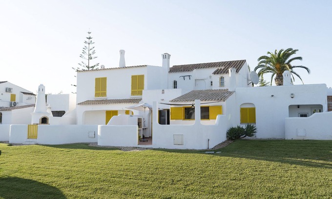Aldeia do Golfe Ski Chalet | Hopstays - Vilamoura Aldeia do Golfe C3