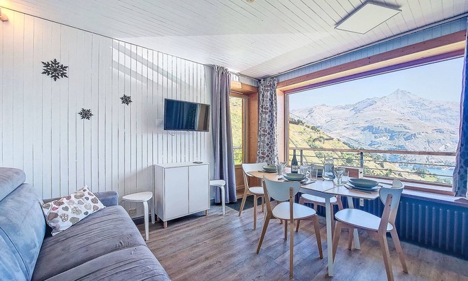 Les Almes Apartment | Horizon 2000 (Le Lac) by Interhome