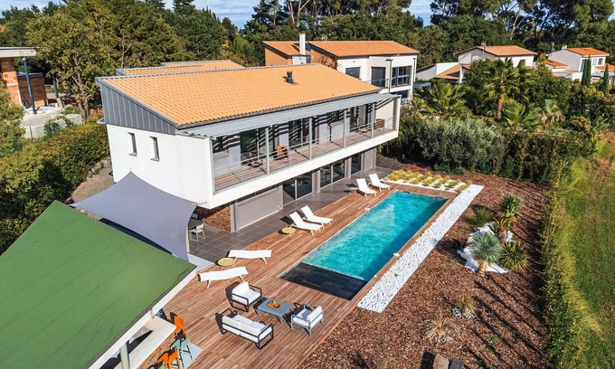 Baillargues Villa | Horizon Resort Massane - Villa * - Villa 4 Bedrooms 8 Persons with private pool