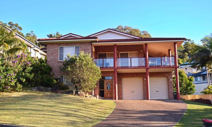 South West Rocks House | Horizons - Bring your own linen