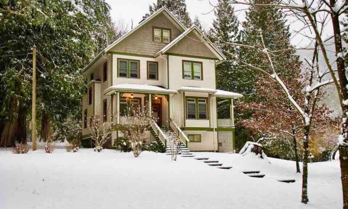 Sardis Villa | ?Hornby Lake Estate w/AC-5Bed Private Lakehouse?