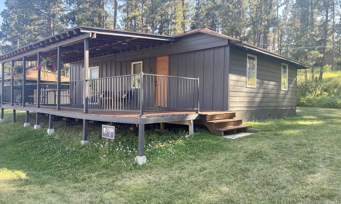 Rapid City Cabin | Horse Creek Resort - Cabin 2