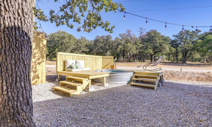 Weatherford House | Horse-Friendly Weatherford Oasis w/ Splash Pool