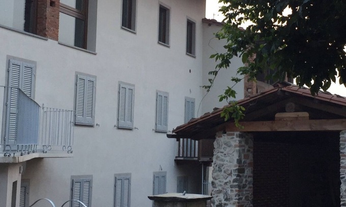 Chiaverano House | Horse Shoe House, beautifully renovated 3 storey house.