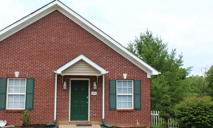 Shelbyville Condo | Horses, Bourbon and More . Shelbyville Condo