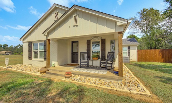 Pittsburg House | Horses Welcome: Pittsburg Home Near Wineries!