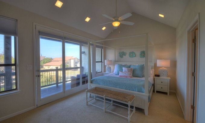Horseshoe Bay House | Horseshoe Bay - Fun in the Sun