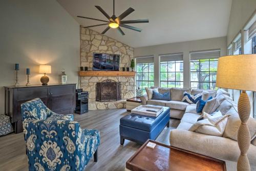 Horseshoe Bay House | Horseshoe Bay Townhome with Patio and Outdoor Pool!