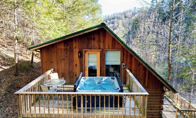 Slade Cabin | Horseshoe Falls-RRG-Hot tub!