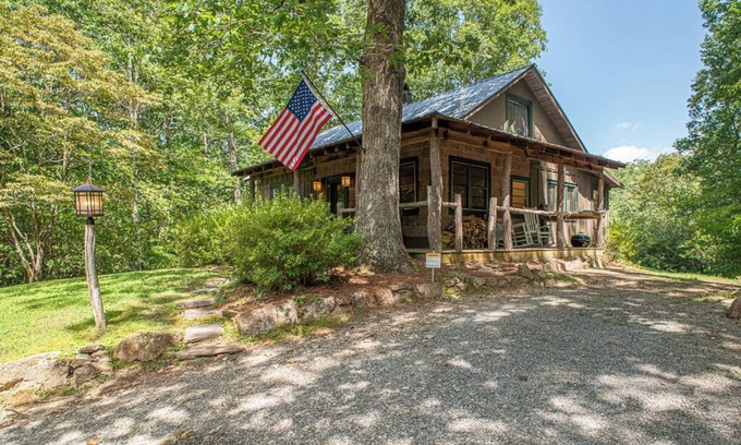 Asheville House | Horseshoe Hollow | 3 Bed, 1.5 Bath
