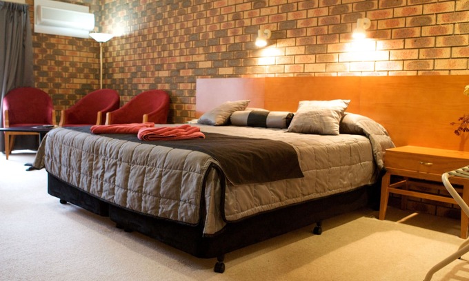 Horsham Hotel | Horsham Mid City Court Motel