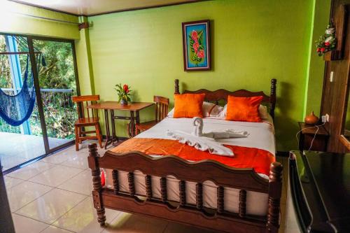 Quesada Hotel | Hospedaje Angeluz