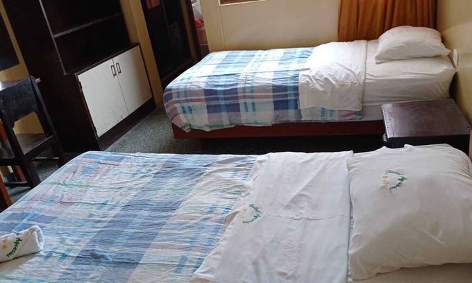 San Martin de Porres Bed & Breakfast | Hospedaje Aquarius de Lima Peru - 5 Minutos de Centro de Lima