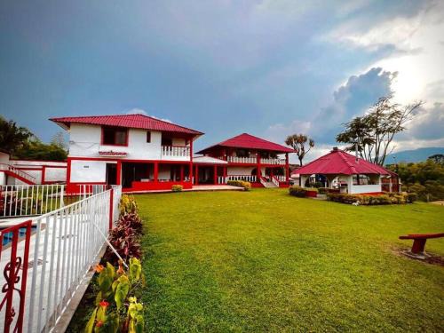 La Estrella House | Hospedaje Finca Bella Vista