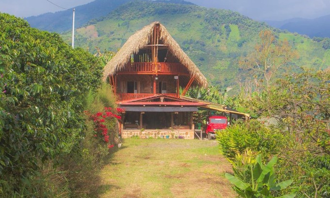 Jardin House | hospedaje rural finca cafetera La Maloka