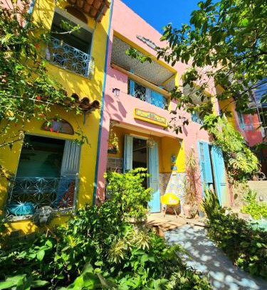 Porto da Madama House | Hospedaria Santa Bárbara