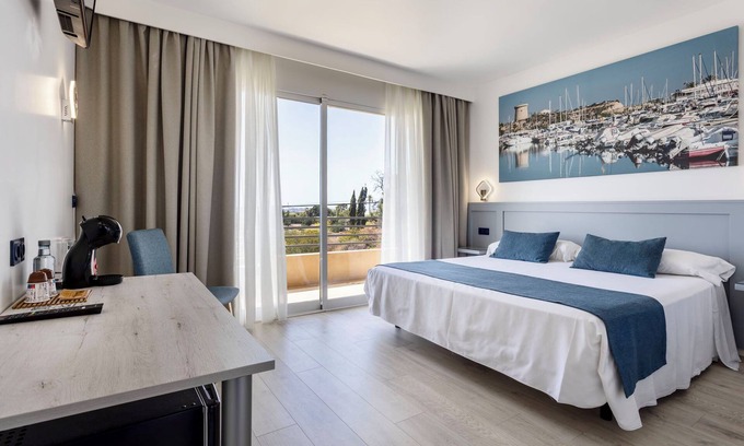 San Juan de Alicante Hotel | Hospedium Hotel Abril