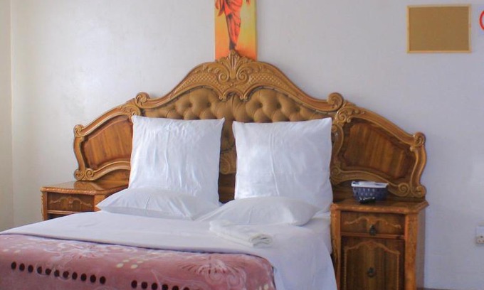 Rustenburg House | Host Hub Day & Night Accommodation