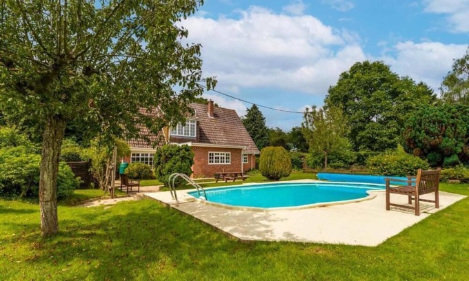 Irstead House | Host & Stay | Alderfen View