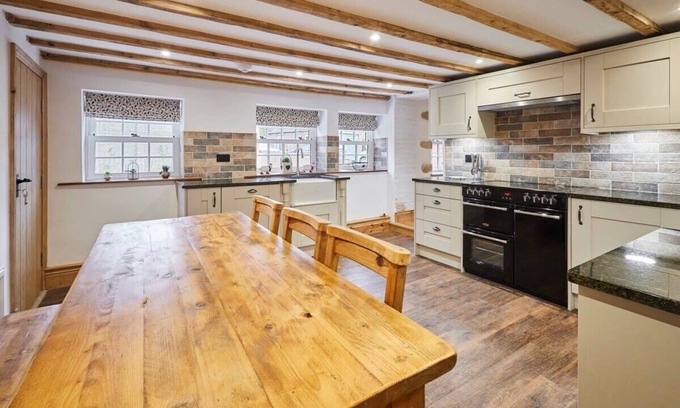 Pickering House | Host & Stay | Badger Cottage