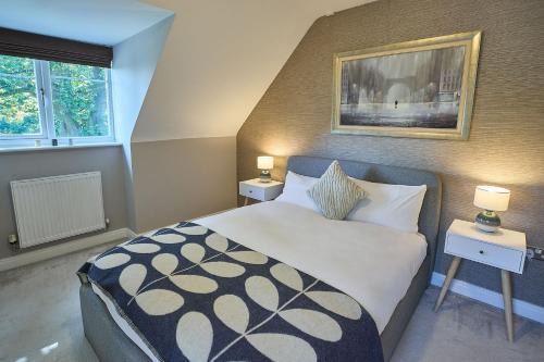 Barnt Green Apartment | Host & Stay - Danford Court
