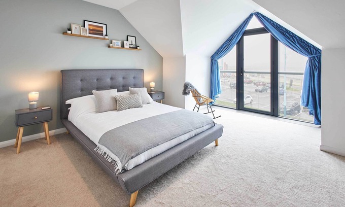 Whitley Bay House | Host & Stay | Empress Point