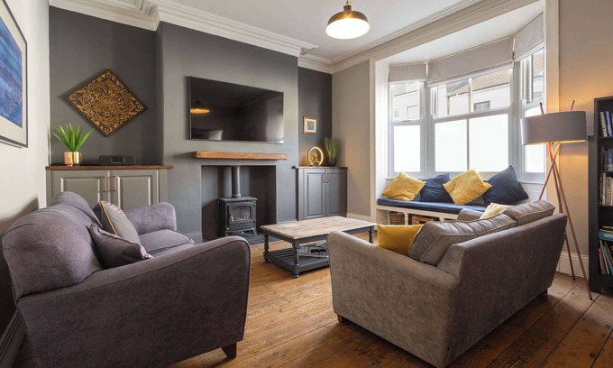 Saltburn-by-the-Sea House | Host & Stay | Garnet Street