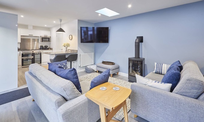 Berwick-upon-Tweed House | Host & Stay | Harrow Bothy