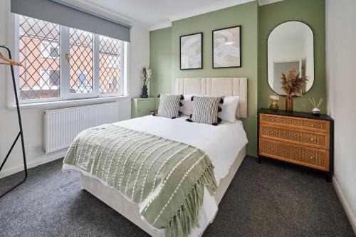 Castleford House | Host & Stay - Joffre Avenue