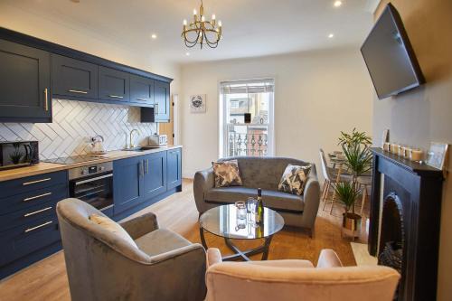 West Cliff Apartment | Host & Stay - Little Acorn Apartment