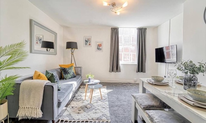 Worcester Condo | Host & Stay | New Street Residence