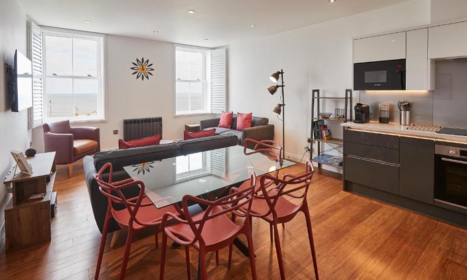 West Cliff Apartment | Host & Stay - Number Ten at Carlill