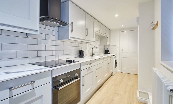 West Cliff House | Host & Stay | Penny Farthing Cottage