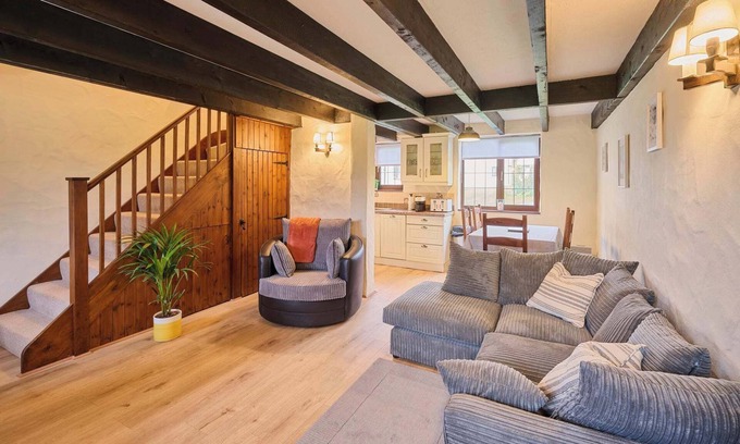 North Buckland House | Host & Stay | Providence Cottage