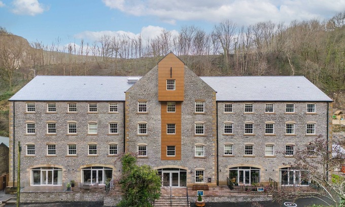 Stoney Middleton Apartment | Host & Stay | Rock Mill 1