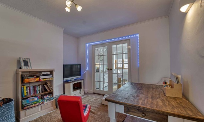 Worcester House | Host & Stay | Severn Swans House