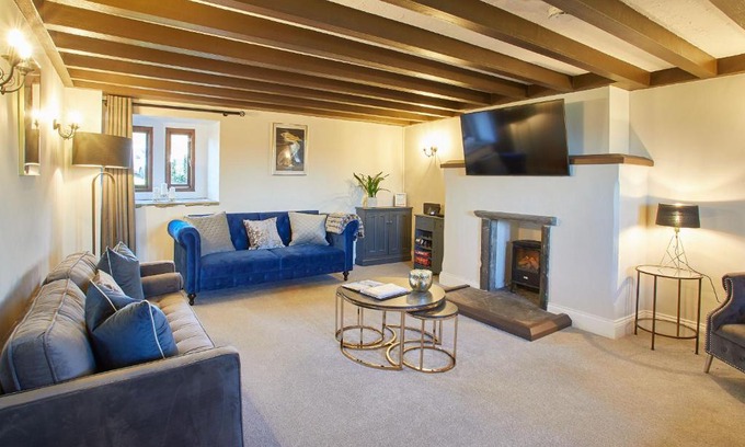 Whitby House | Host & Stay - The Coach House